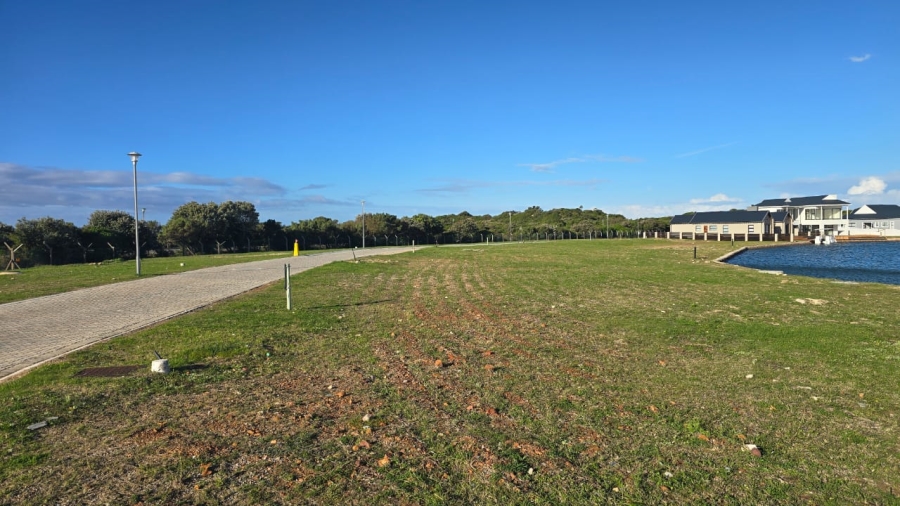 Commercial Property for Sale in Marina Martinique Eastern Cape